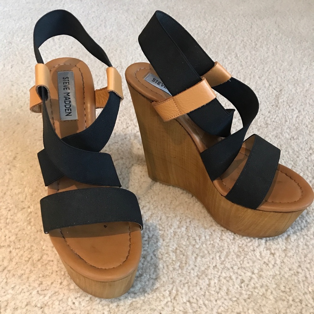STEVE MADDEN WEDGES